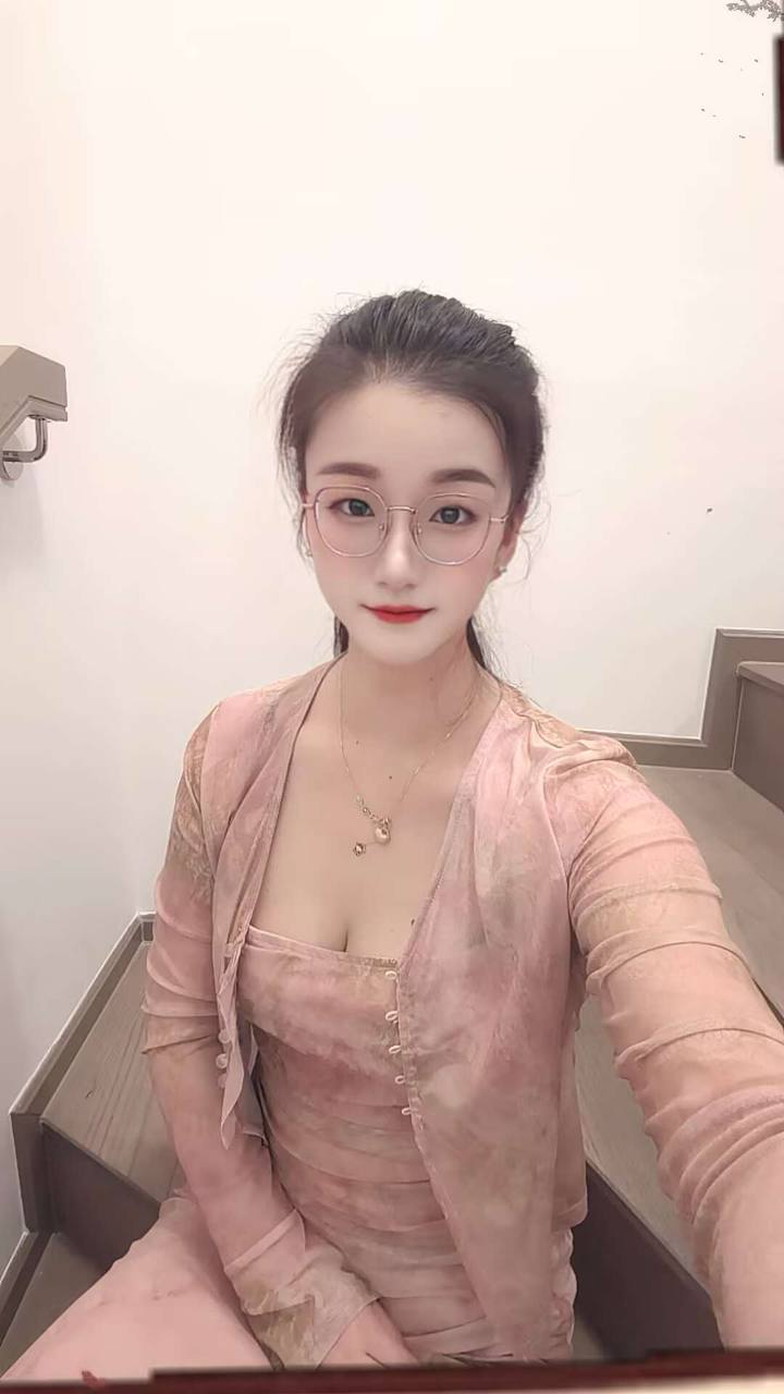 海珠新人下海清纯妹妹兼职-青青 2