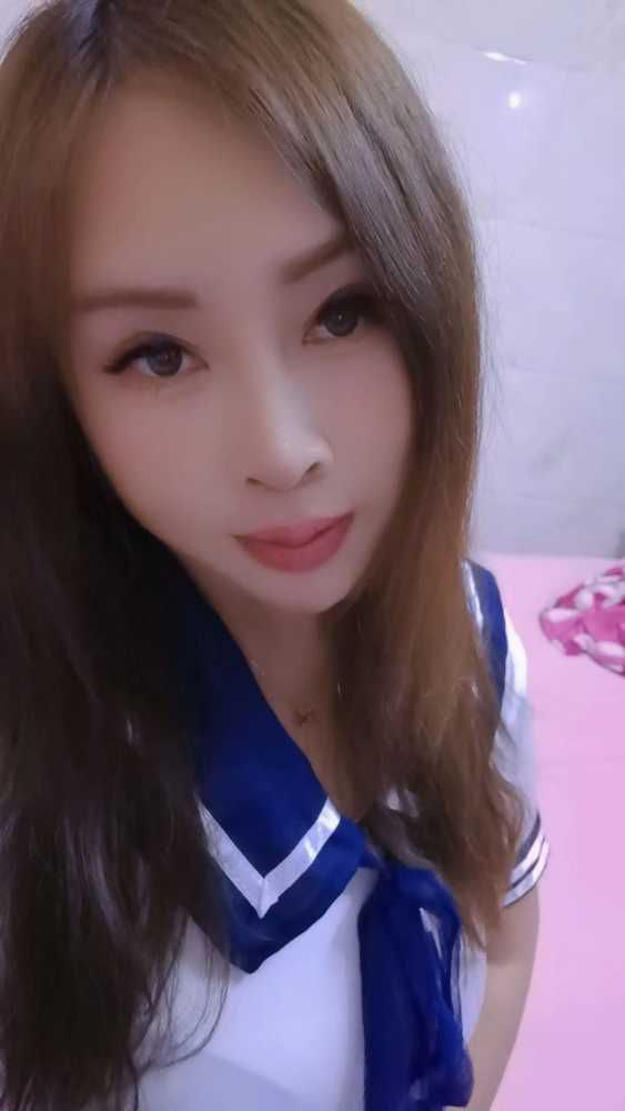 花都骚妇紫薇 8
