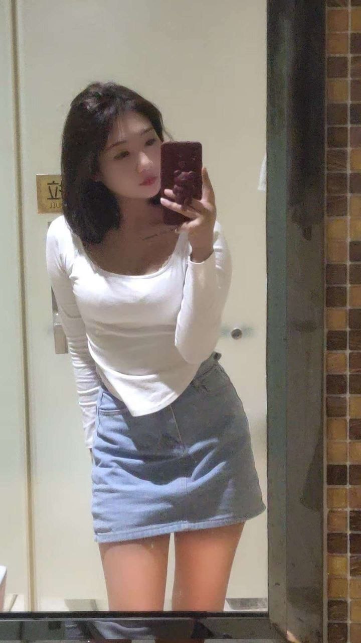 白云肤白貌美小嫩妹-小夏 4