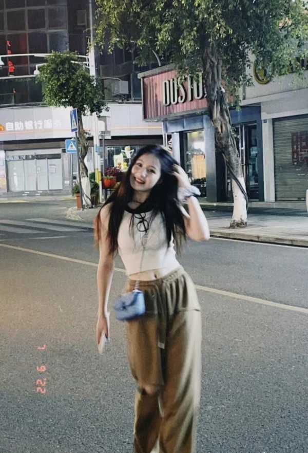 越秀淑女少妇兰兰 6