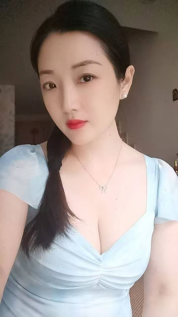 番禺大奶泰式抓龙筋-欢欢主图
