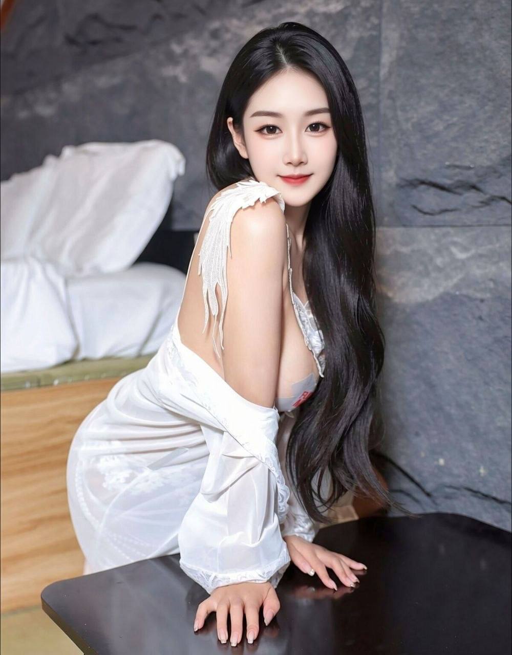 海珠00后嫩白妹水床激情奶推-小爱主图