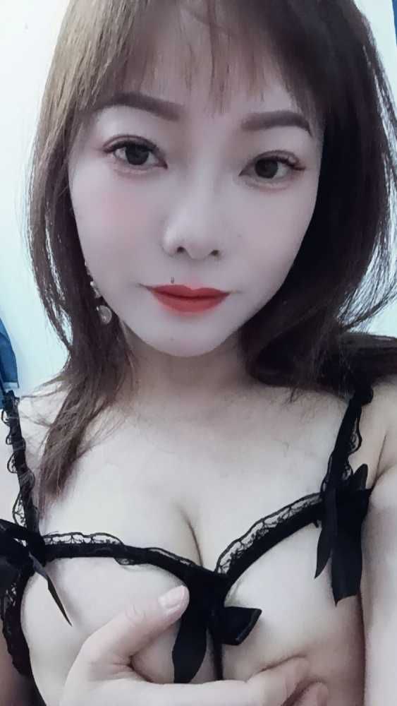 大石美人痣少妇VV