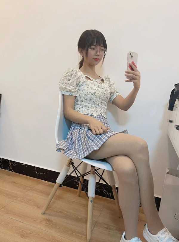 南沙会所服务小熙 20