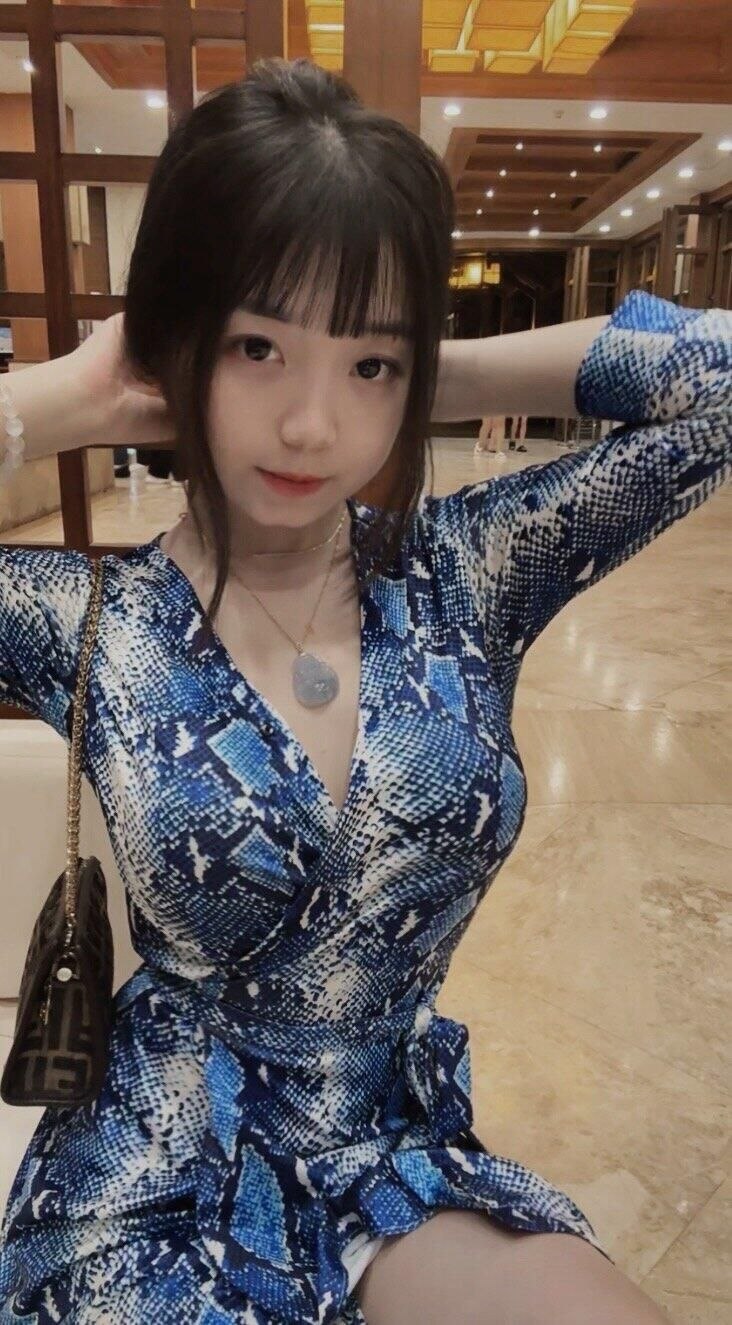 番禺区新人刚下海粉鲍水多-琳子图片
