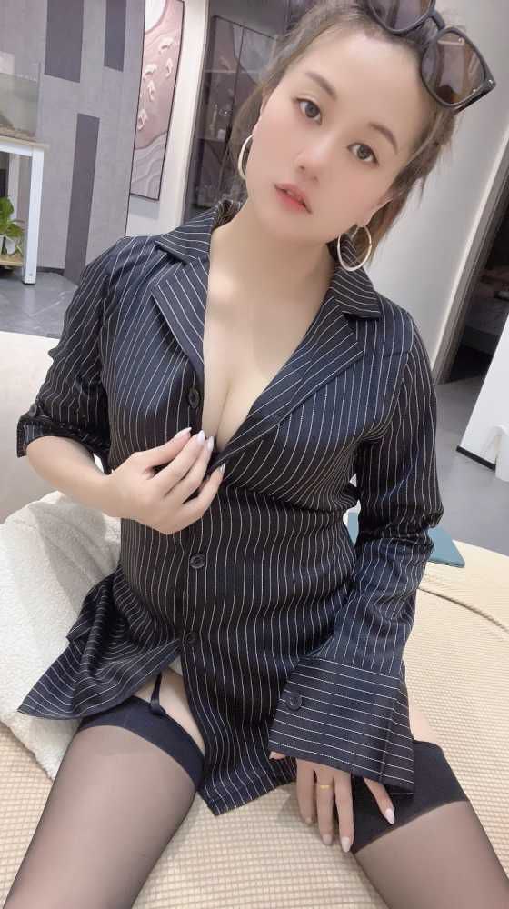 越秀新人苏苏susu