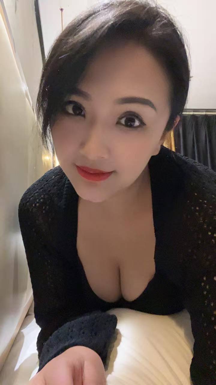 白云性感白嫩小姐姐-倩倩