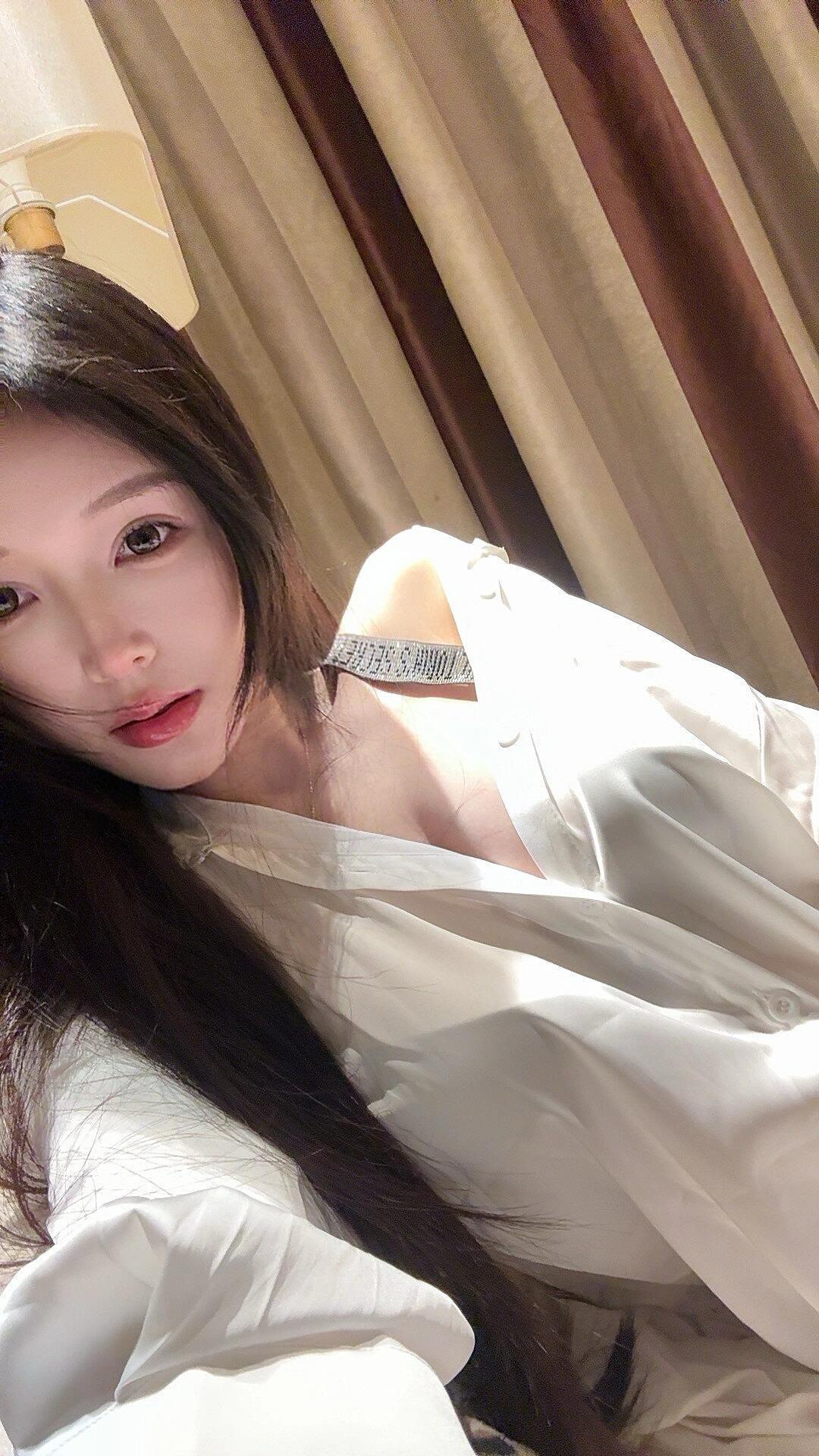 大胸少女好皮肤-杰尼 7