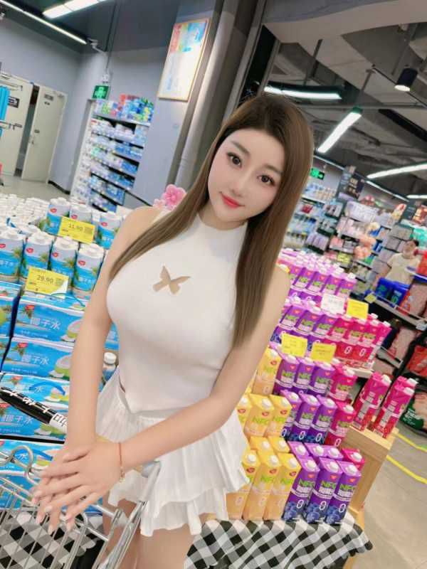 大石美人痣少妇VV 2