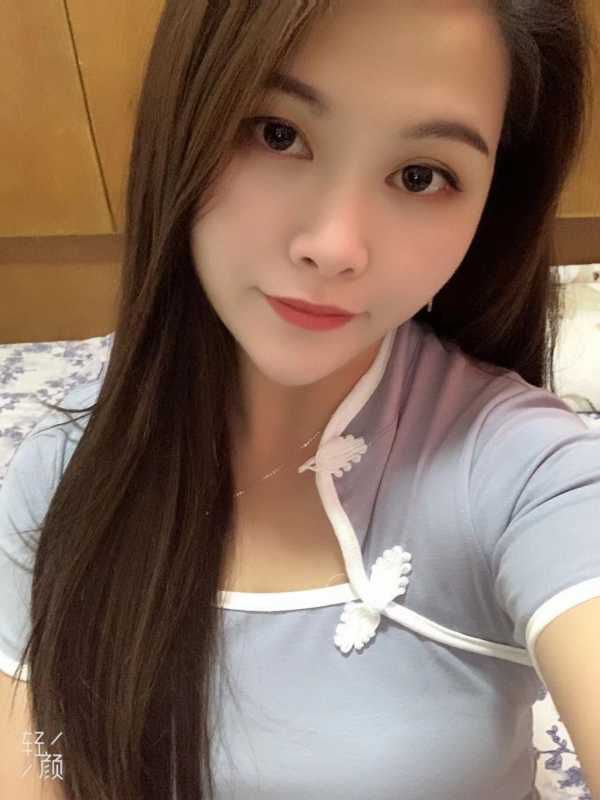 越秀风骚舌吻控淇淇 19