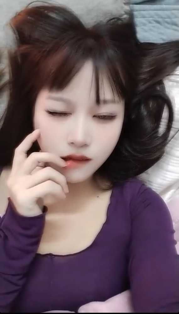黄埔肤白大奶小白 9