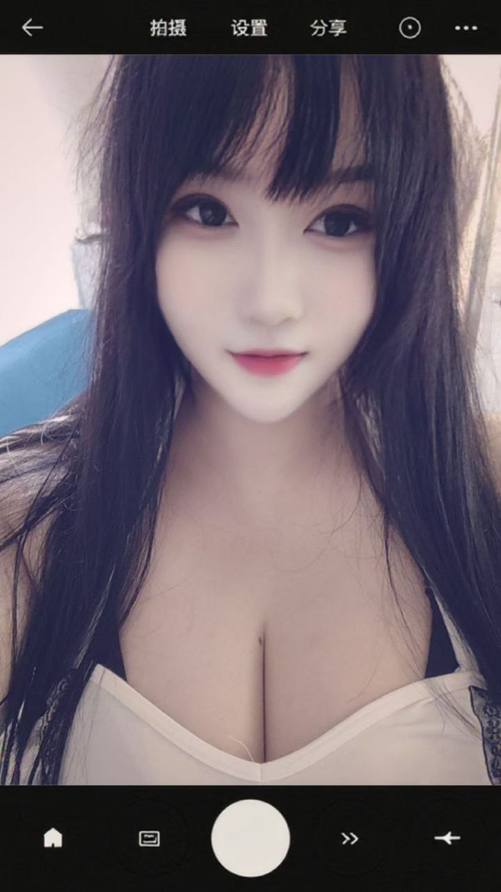 白云大波软胸前凸后翘兼职-小芳