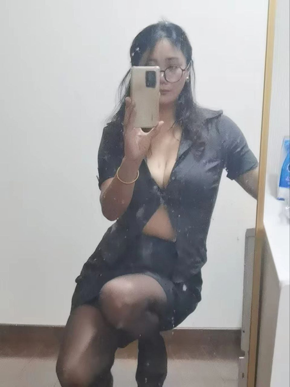 南海新人风骚胸大诱惑兼职-瑜伽老师