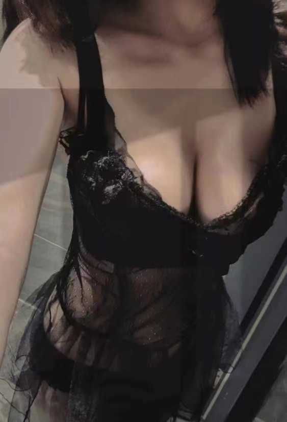 白云会所老师兼职伊涵 25