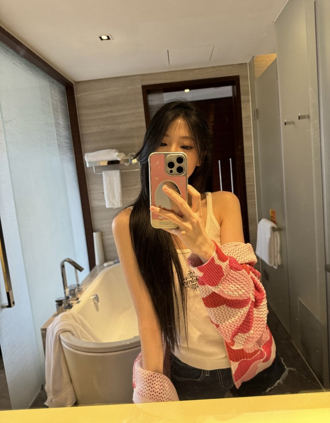 白云反差嫩妹兼职-香香 4