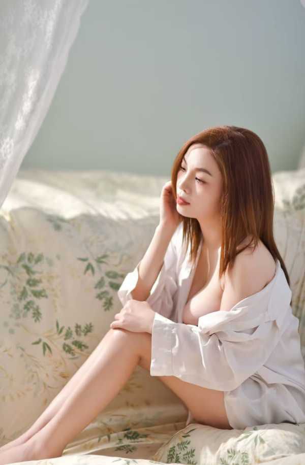 小丽丽极品少妇巨无霸 4