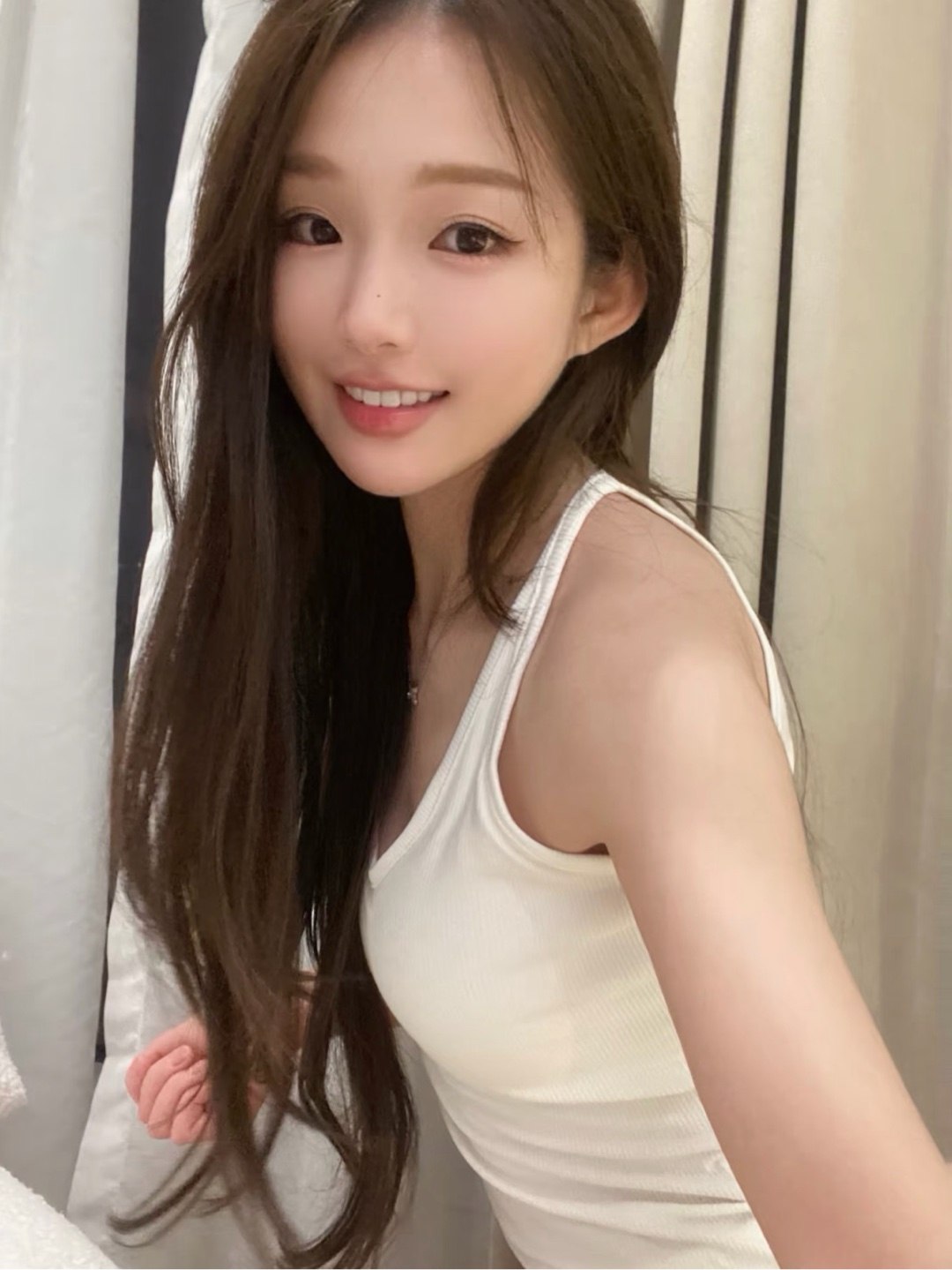 乖巧可爱白虎嫩妹水多紧致服务好-果果 3