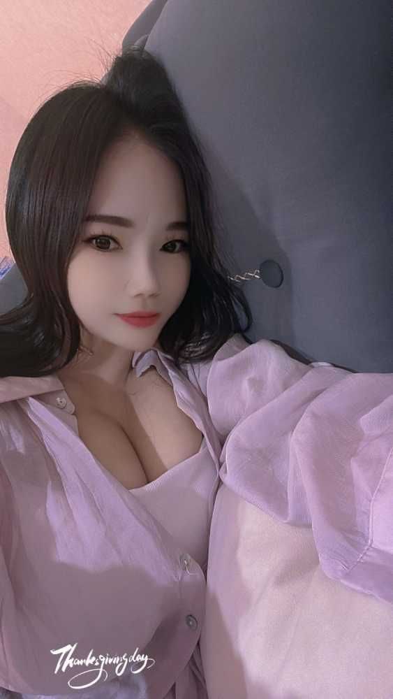 白云巨乳大奶纯新人服务-夏夏（热） 3