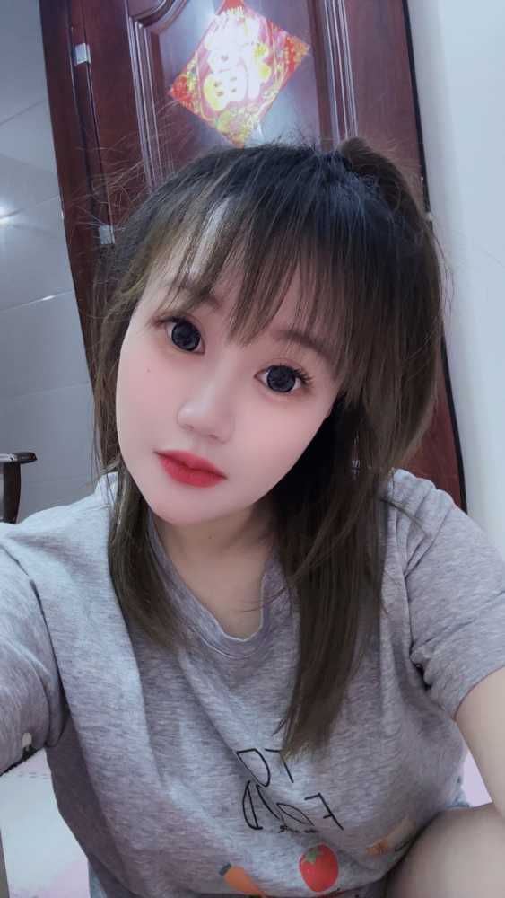 黄埔肤白大奶小白