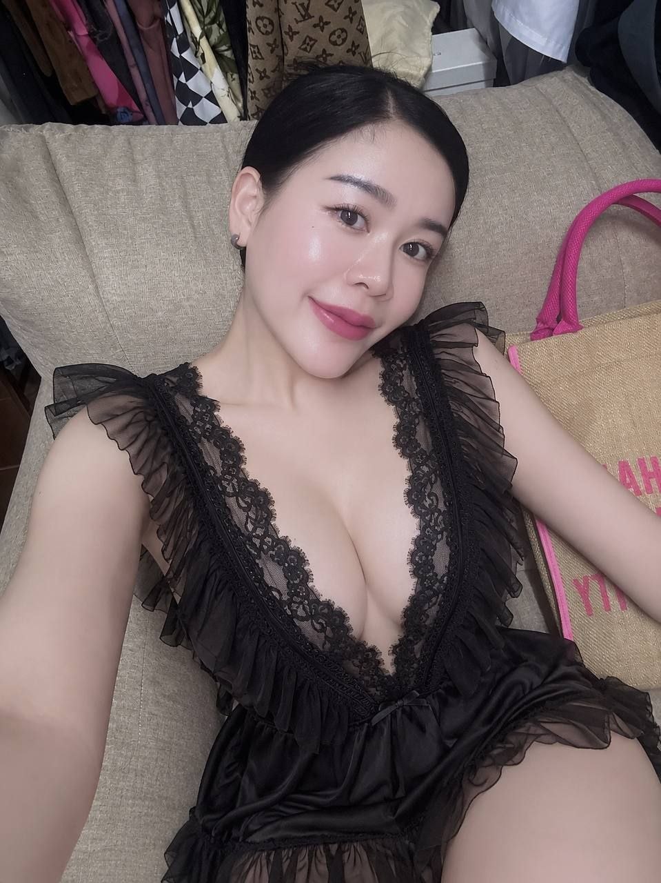 一天不做不舒服的离婚少妇-媚姐主图