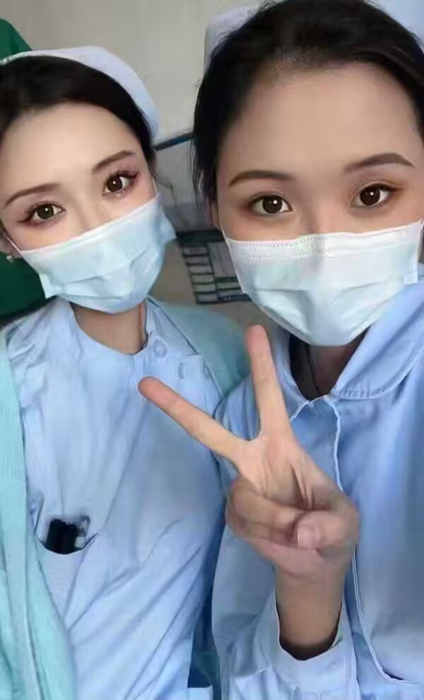 高素质实习护士无定金可上门-草莓主图