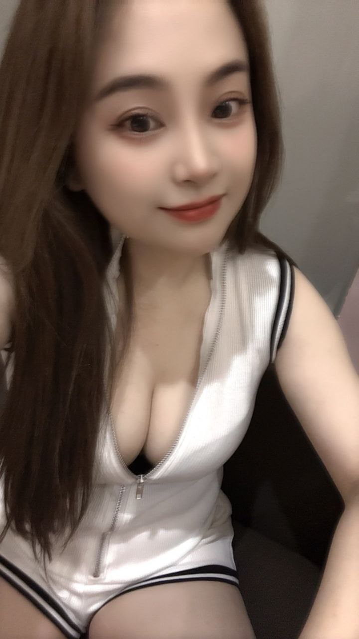 白云天然大胸服务好有推油-桃桃 3