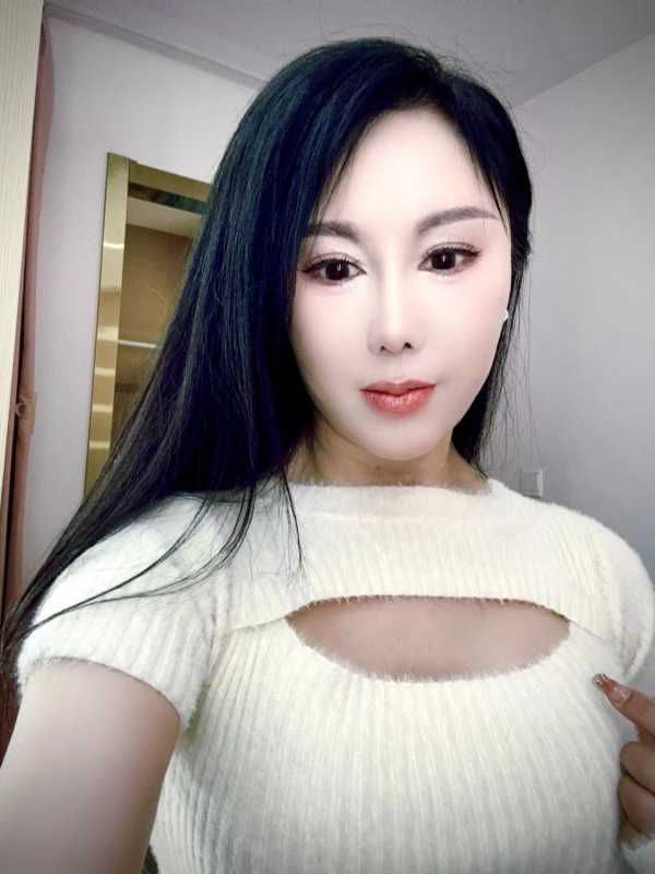 黄埔爱丽 20