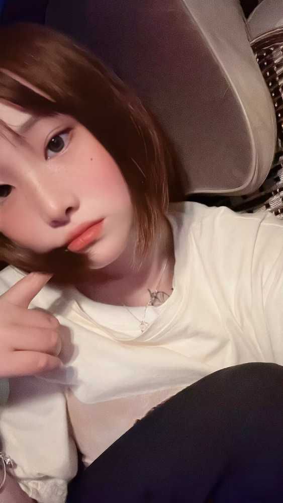 荔湾花地湾允儿 2