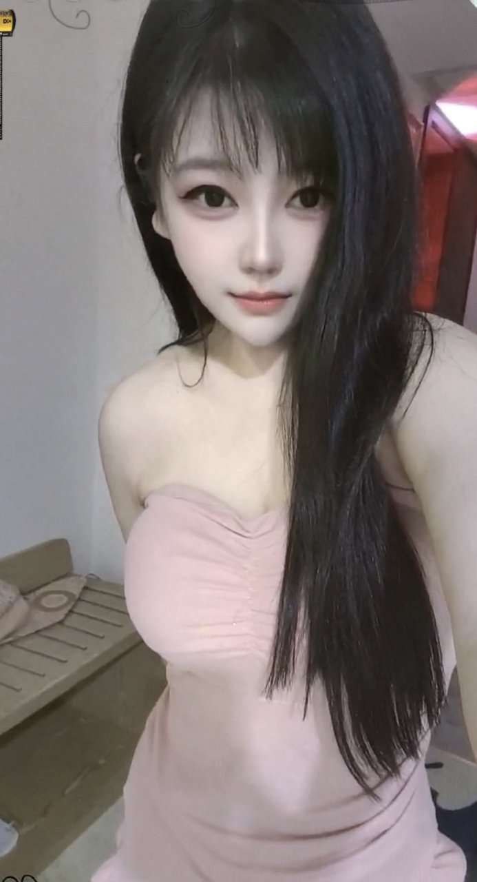 白云36D真胸舌吻AV女郎-桃子 2