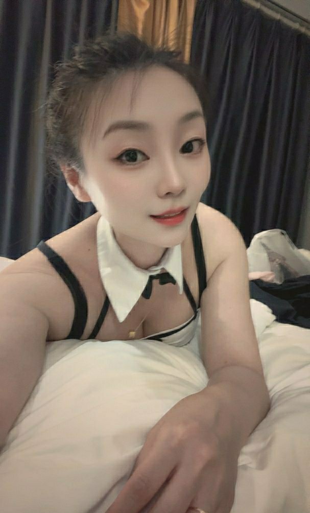 白云性感白嫩小姐姐-倩倩 8