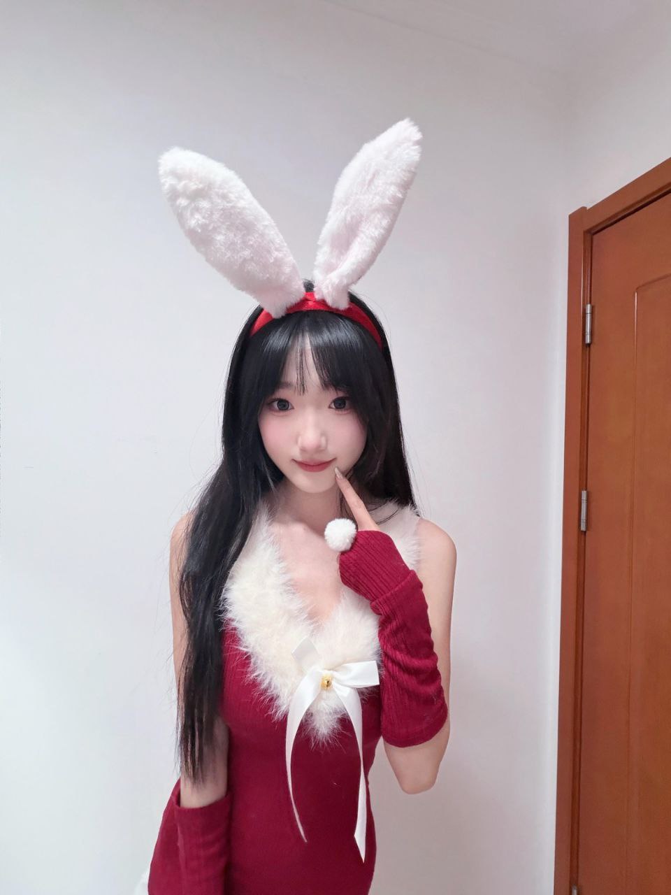 反差嫩妹兼职自做可外出-瑶宝