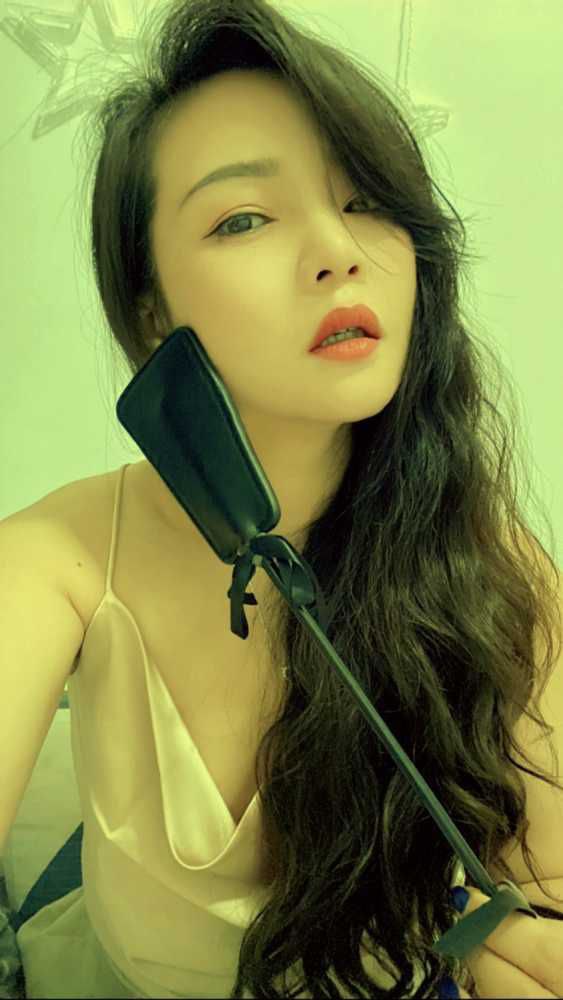 真正大长腿服务女王蔚蔚