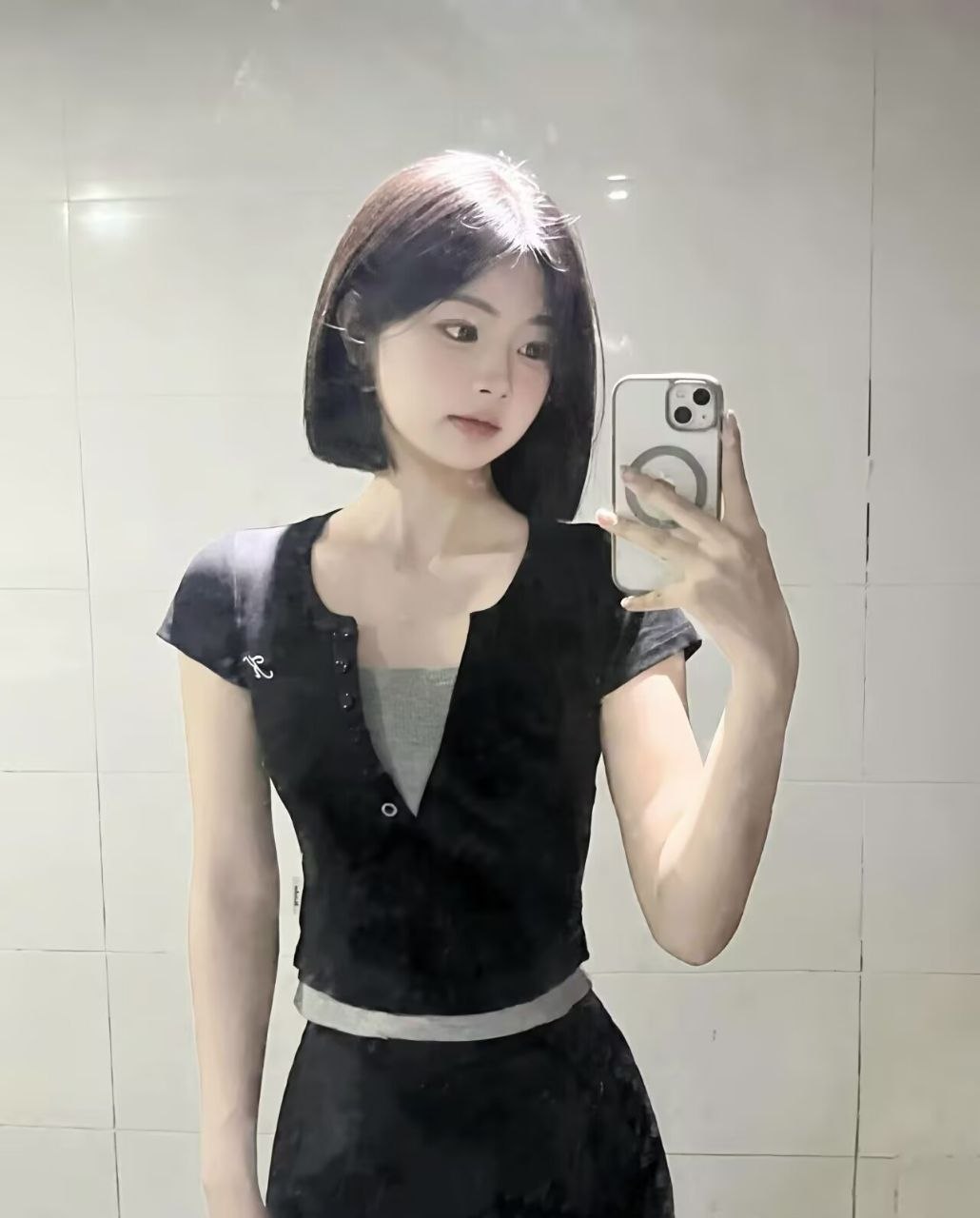 白云天然大波妹-小丽主图