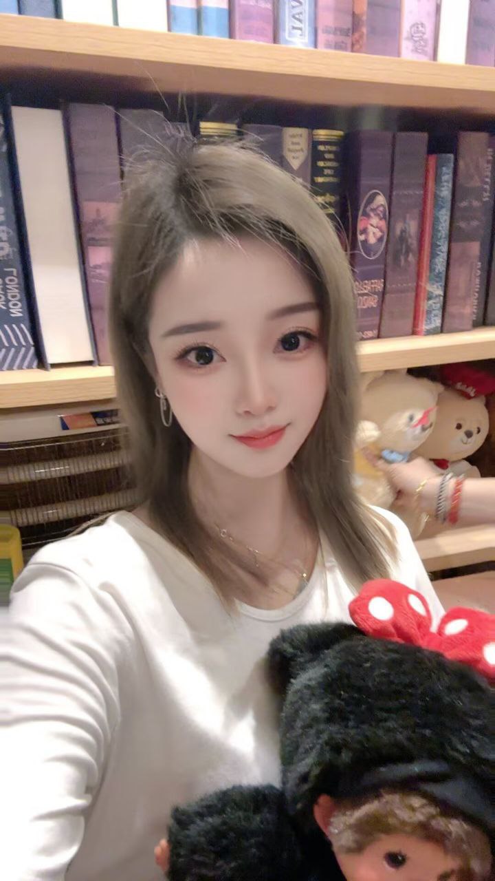 白云新出道女友感满满–琪琪 4