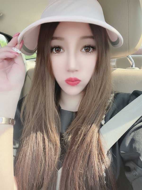 越秀风骚舌吻控淇淇 18