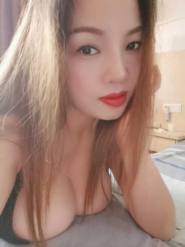 小丽丽极品少妇巨无霸 3