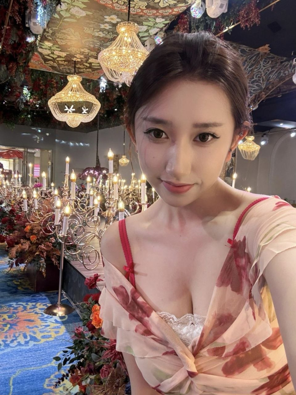 已婚少妇初兼职-小泡泡 3