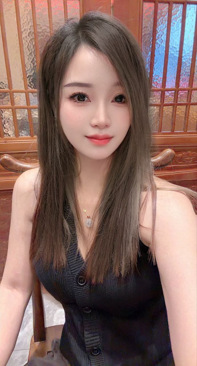 白云新出道女友感满满–琪琪