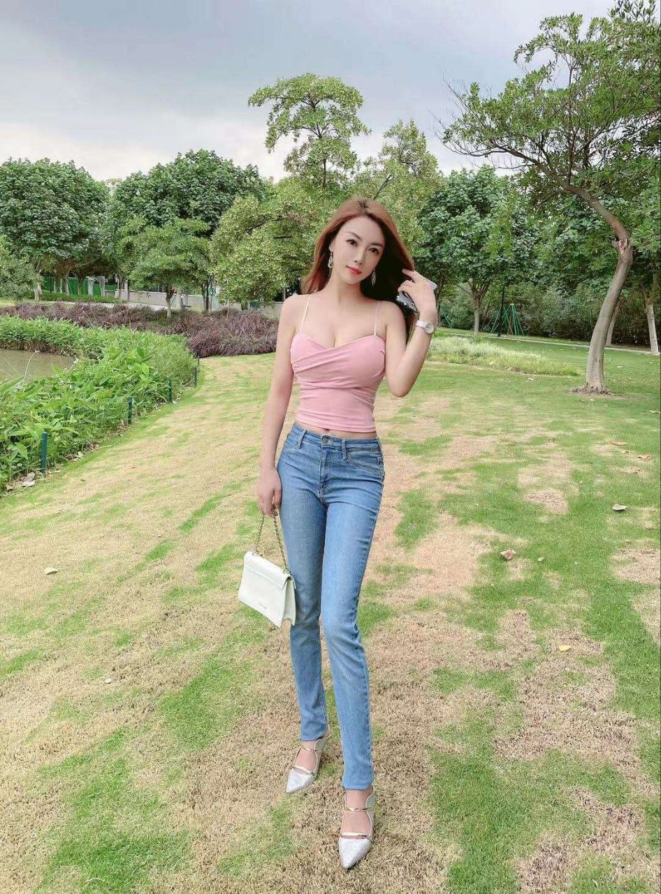 白云大奶美眉兼职服务-小漫 3