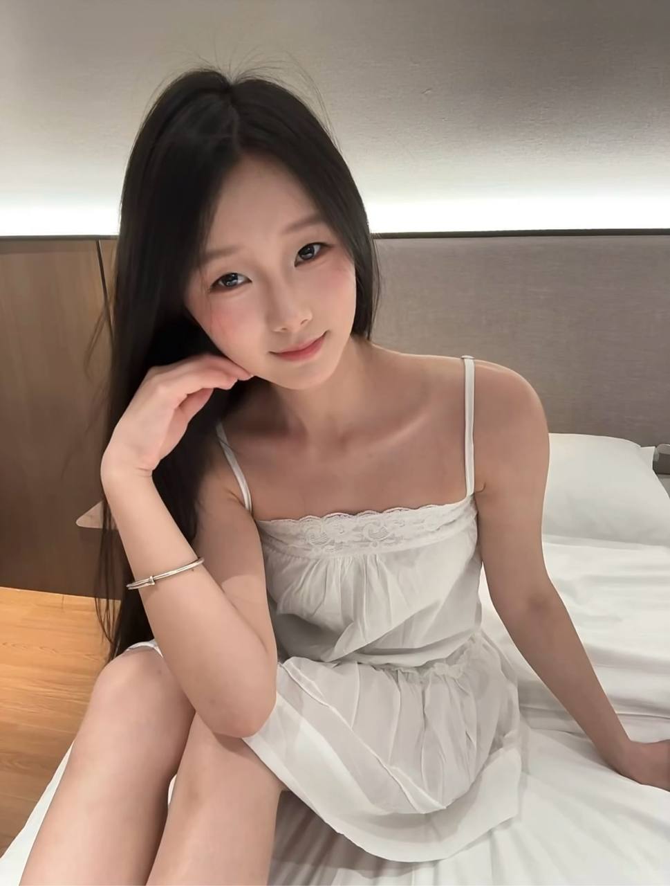 禅城区20岁女大兼职来验牌—衣衣