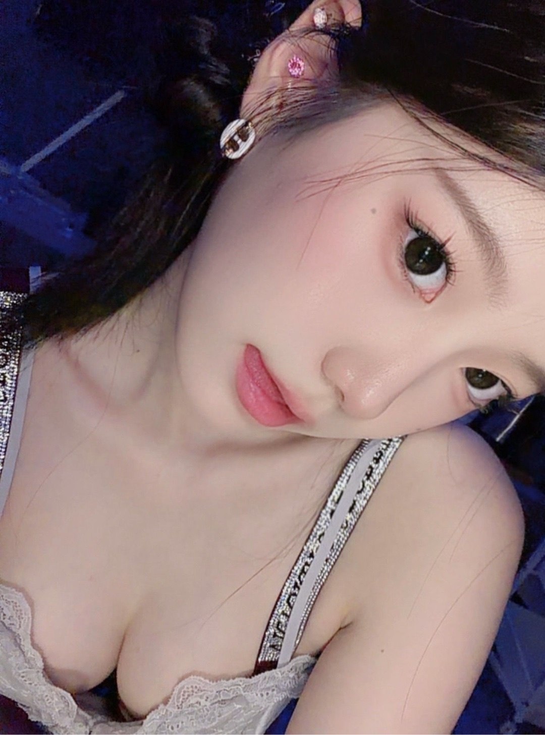 身材高挑皮肤白嫩光滑三点粉嫩服务一流-草莓 3