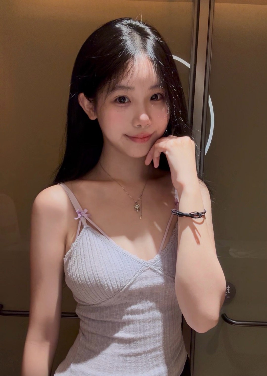 三点粉嫩白虎嫩妹可爱听话满足各种服务-泡芙 4