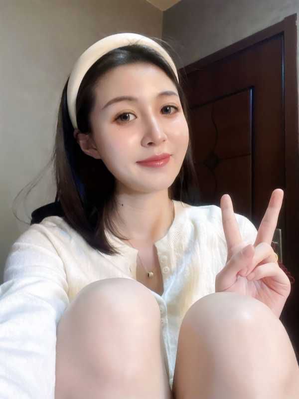 黄埔肤白大奶小白 11