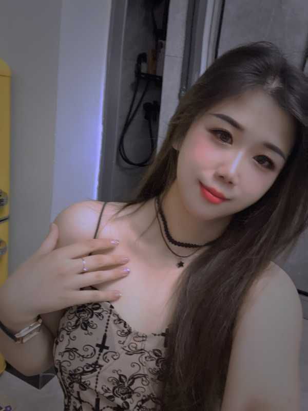 越秀瑜伽老师少妇小静 5