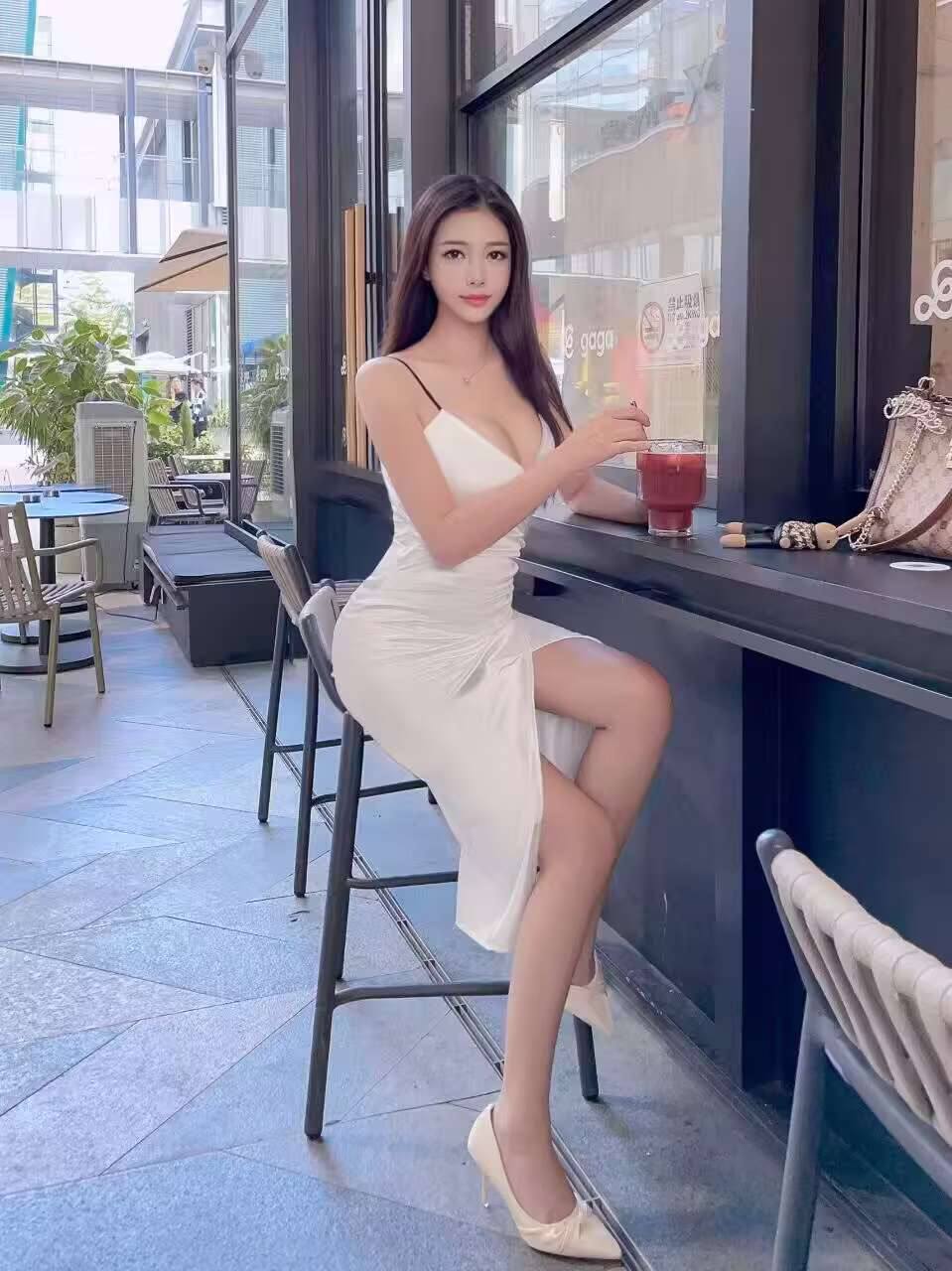 天河肤白貌美诱惑小姐姐-安然 2