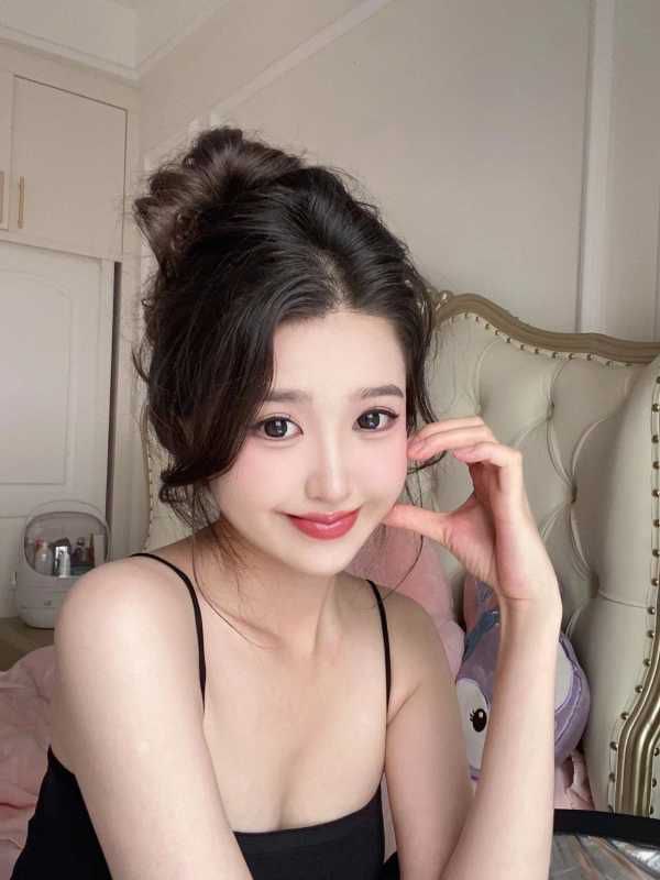 荔湾新人下海粉嫩喜佳 6