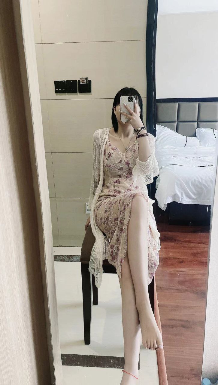 海珠刚下海嫩妹–八八