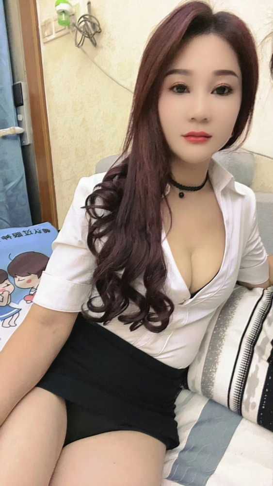 越秀性感少妇梦梦 25