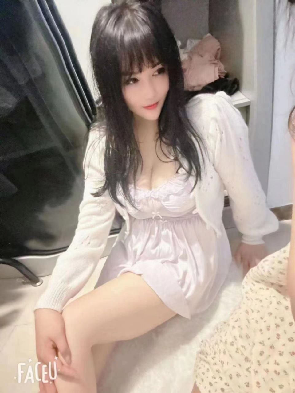 白云前凸后翘–小芳