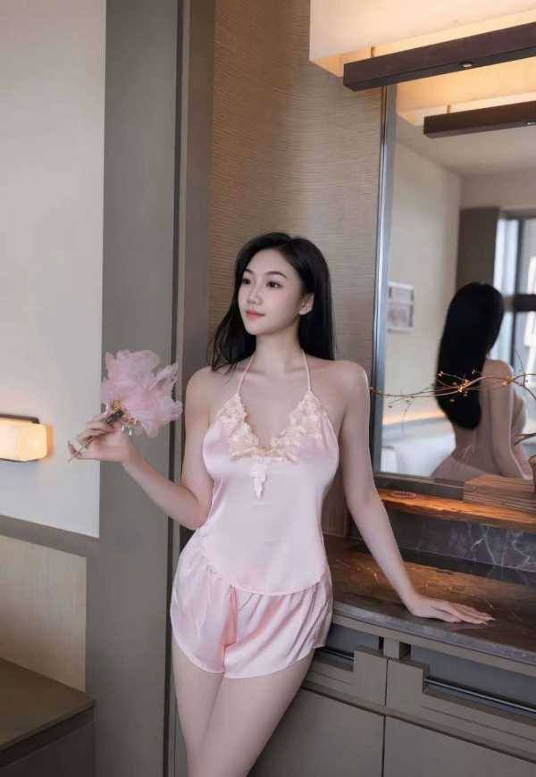 天河迷你小蛮腰00后嫩妹水床泡泡jj版sm-菲菲